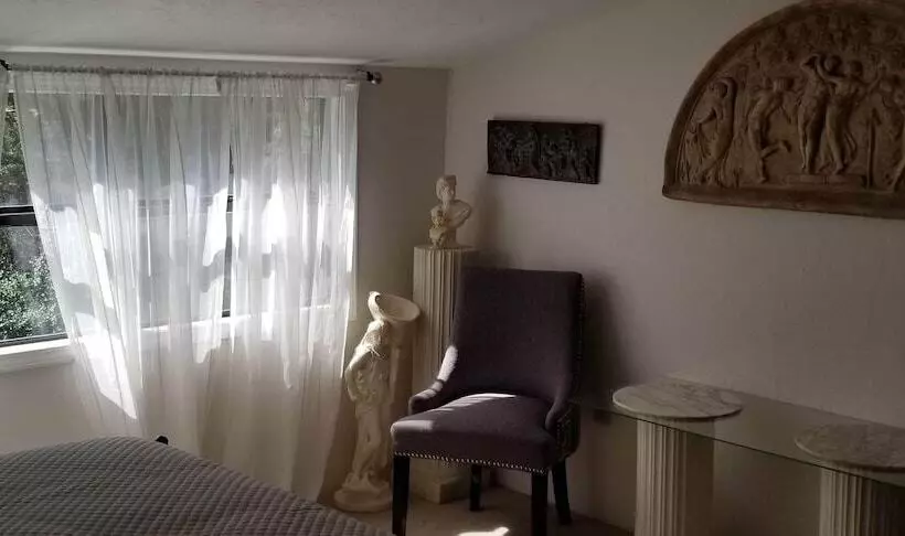 住宿加早餐 Lily Creek Lodge