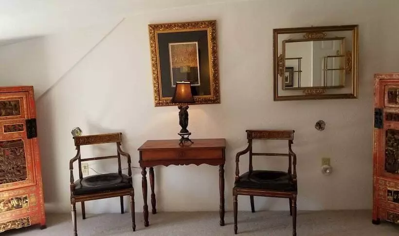 住宿加早餐 Lily Creek Lodge