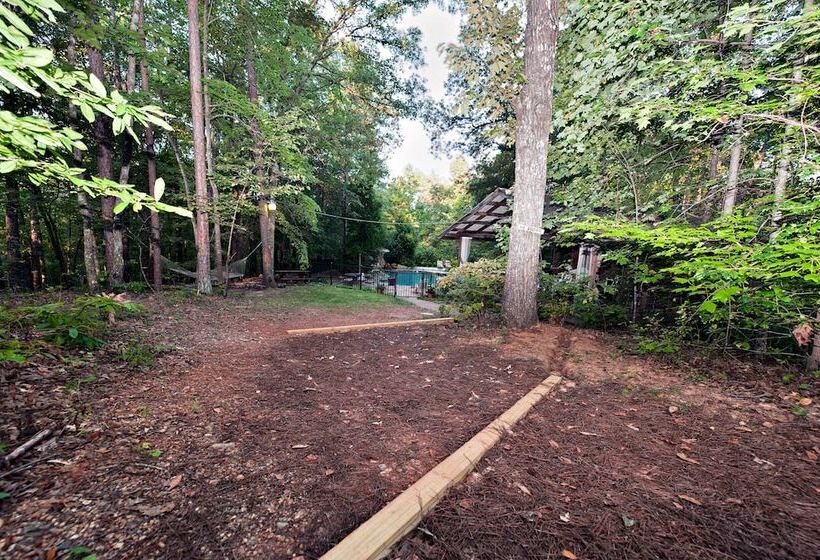 مبيت وإفطار Lily Creek Lodge