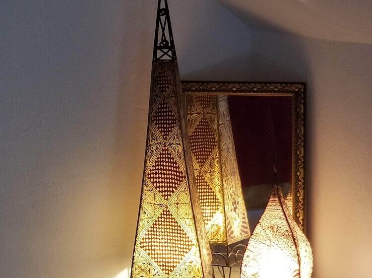 مبيت وإفطار Lily Creek Lodge