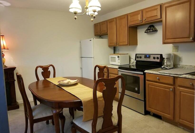 مبيت وإفطار Lily Creek Lodge