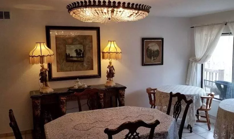 住宿加早餐 Lily Creek Lodge