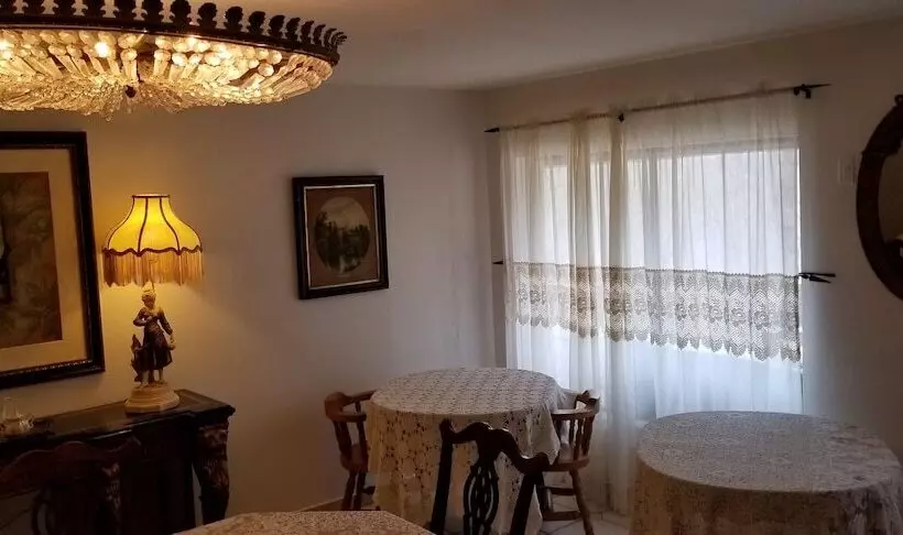 住宿加早餐 Lily Creek Lodge