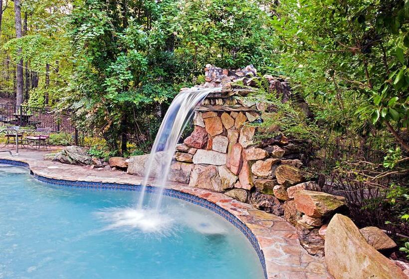 مبيت وإفطار Lily Creek Lodge