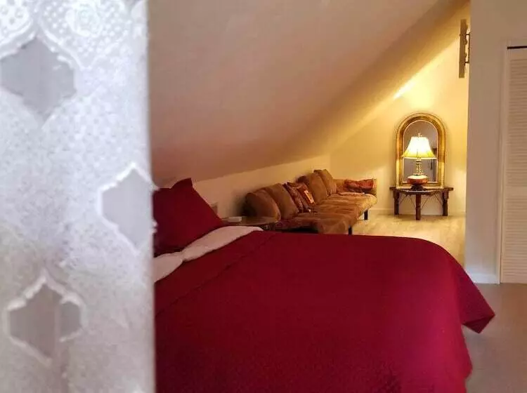 住宿加早餐 Lily Creek Lodge