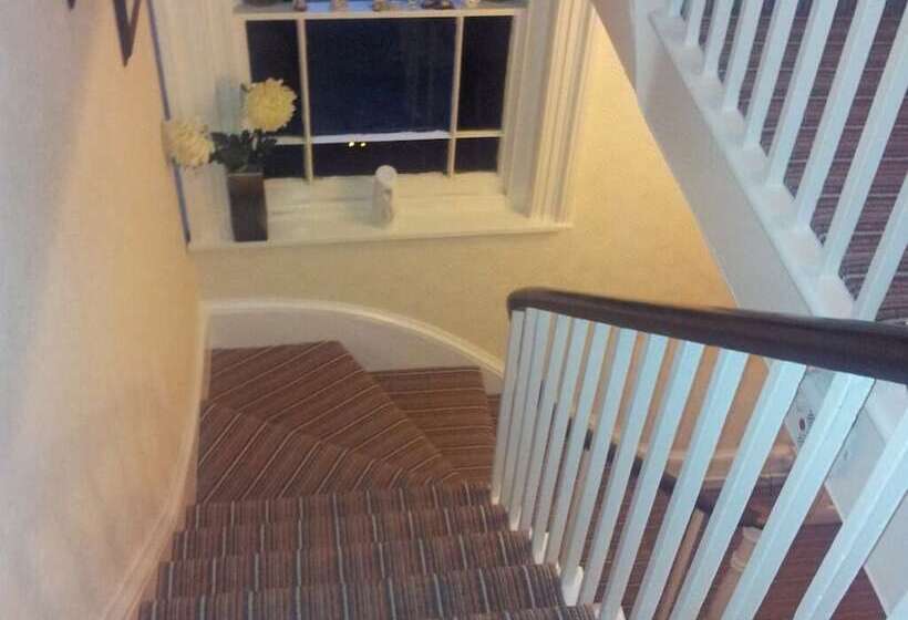 Bed and Breakfast Whitecliff View