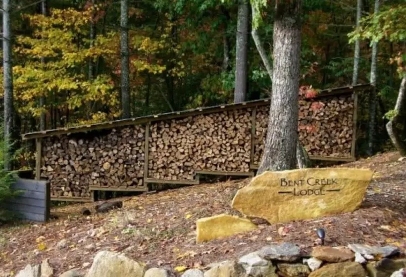 Bent Creek Lodge Bed & Breakfast