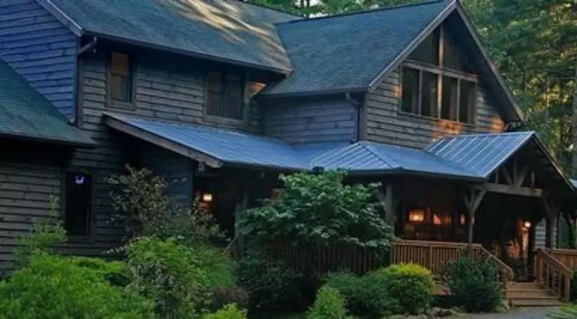 Bent Creek Lodge Bed & Breakfast