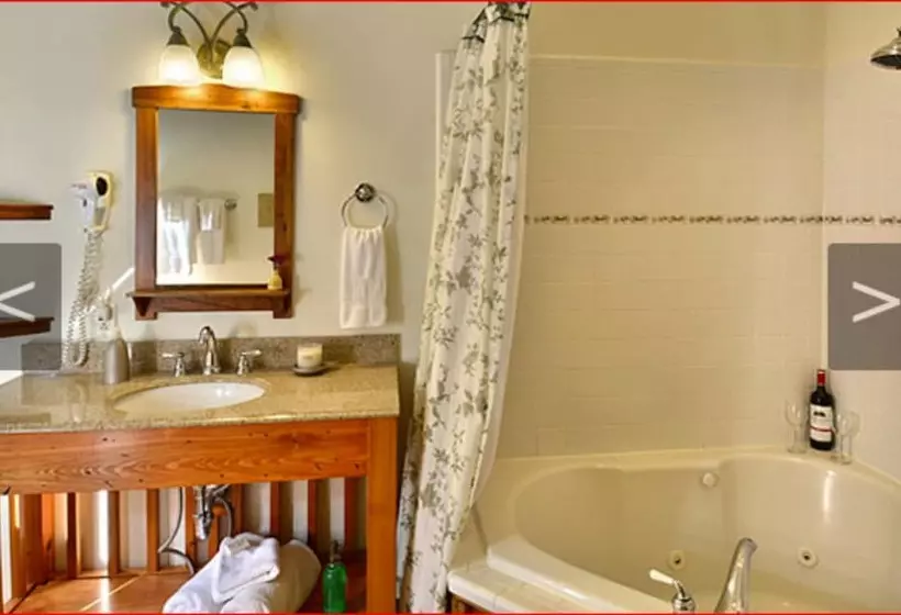 Bent Creek Lodge Bed & Breakfast