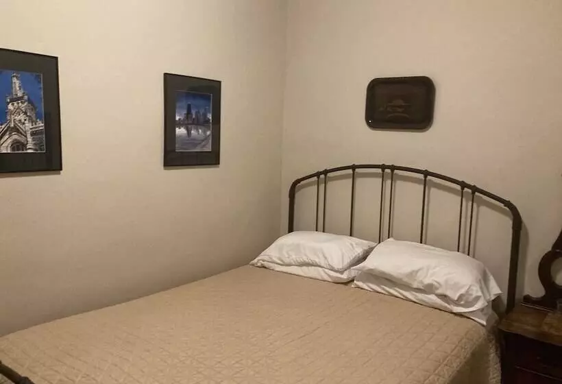 Bed and Breakfast Old Chicago Inn