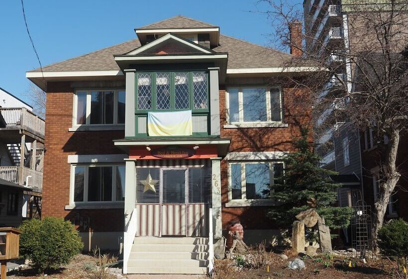 Downtown Bed And Breakfast