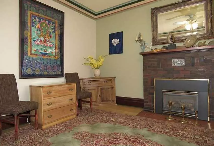 Downtown Bed And Breakfast