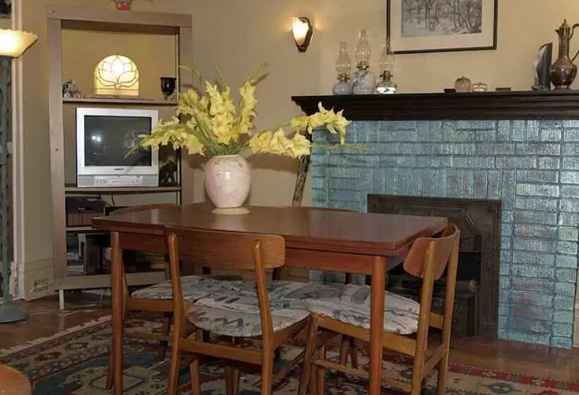 Downtown Bed And Breakfast