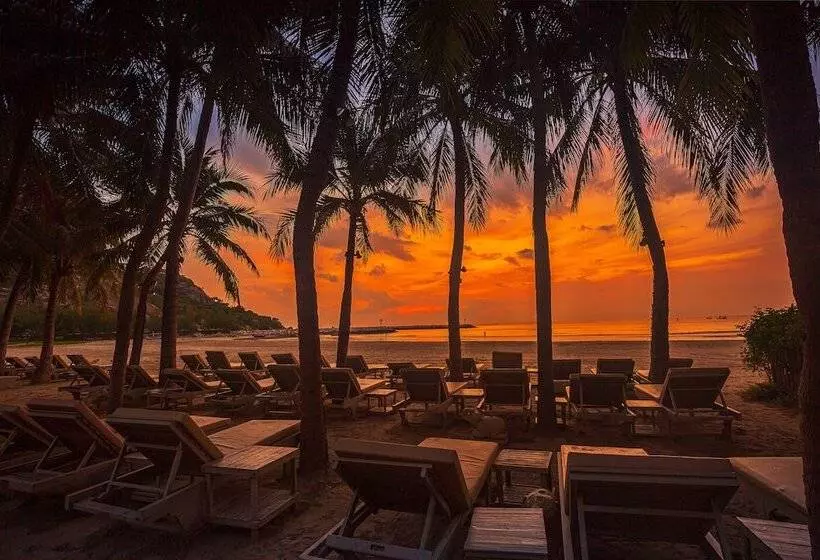 בית מלון כפרי Anantasila Beach Resort Hua Hin