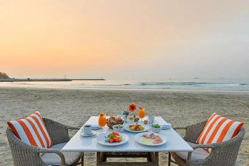 בית מלון כפרי Anantasila Beach Resort Hua Hin