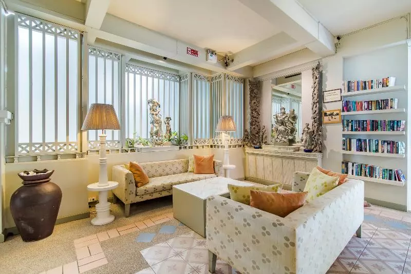 בית מלון כפרי Anantasila Beach Resort Hua Hin