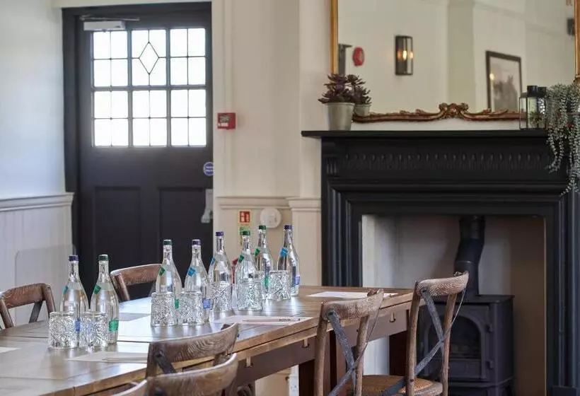 Отель Beckford Inn