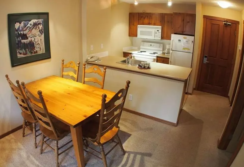 酒店 Fireside Lodge Sun Peaks