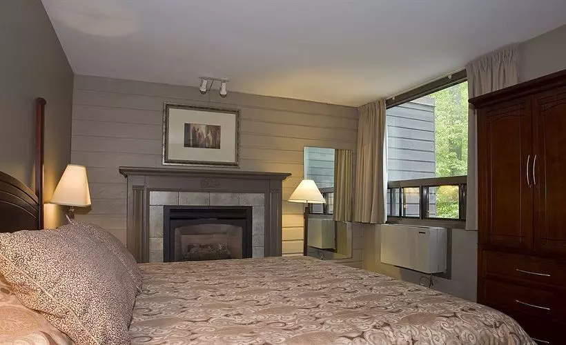 هتل Mohawk Inn And Conference Centre