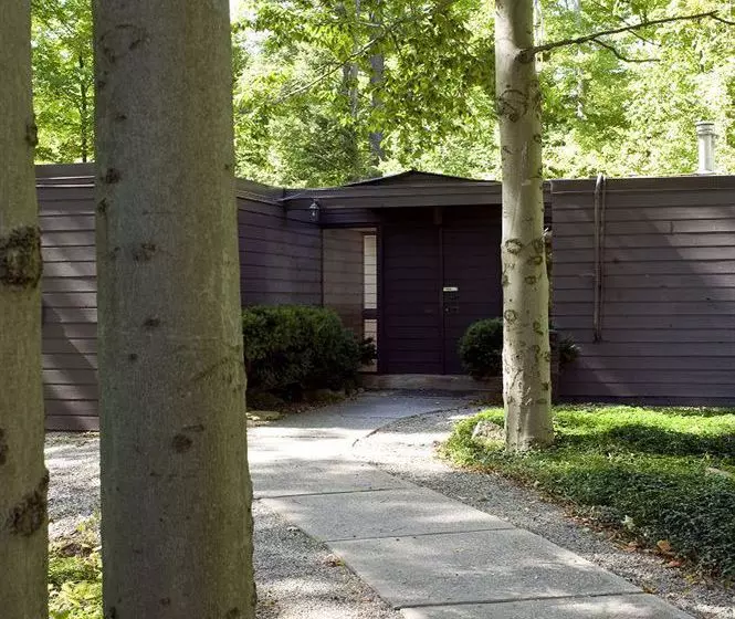 هتل Mohawk Inn And Conference Centre