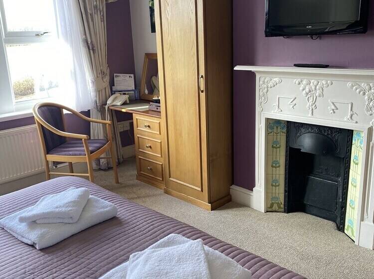 فندق The Trooper Inn