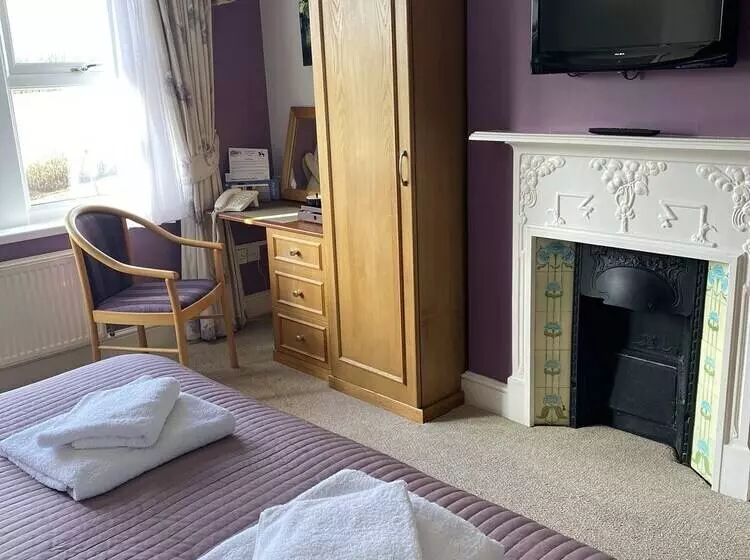 Отель The Trooper Inn