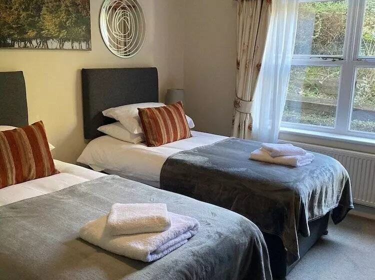 Отель The Trooper Inn