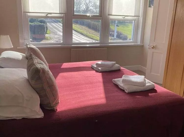 Отель The Trooper Inn