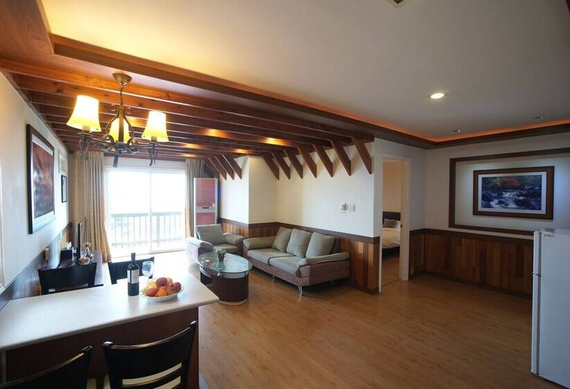 בית מלון כפרי Aewol Parkhill Village