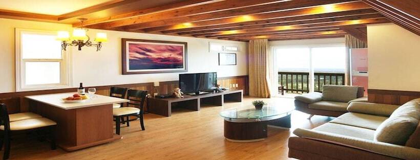 בית מלון כפרי Aewol Parkhill Village