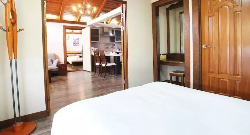 ホテル Aewol Parkhill Village