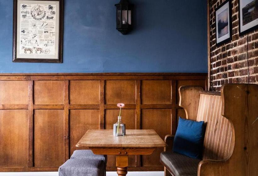 בית מלון כפרי White Hart Inn