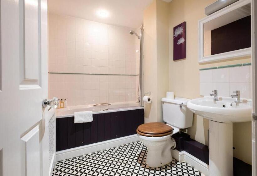 בית מלון כפרי White Hart Inn