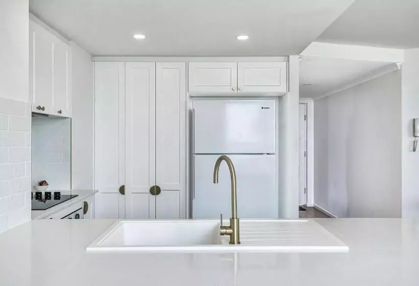 Kirra Beach Apartments