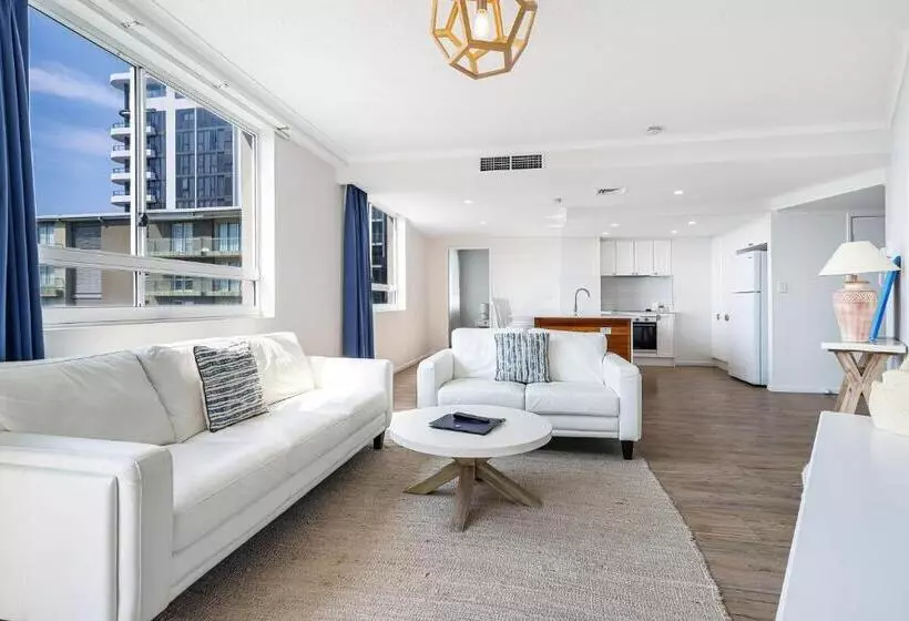 Kirra Beach Apartments