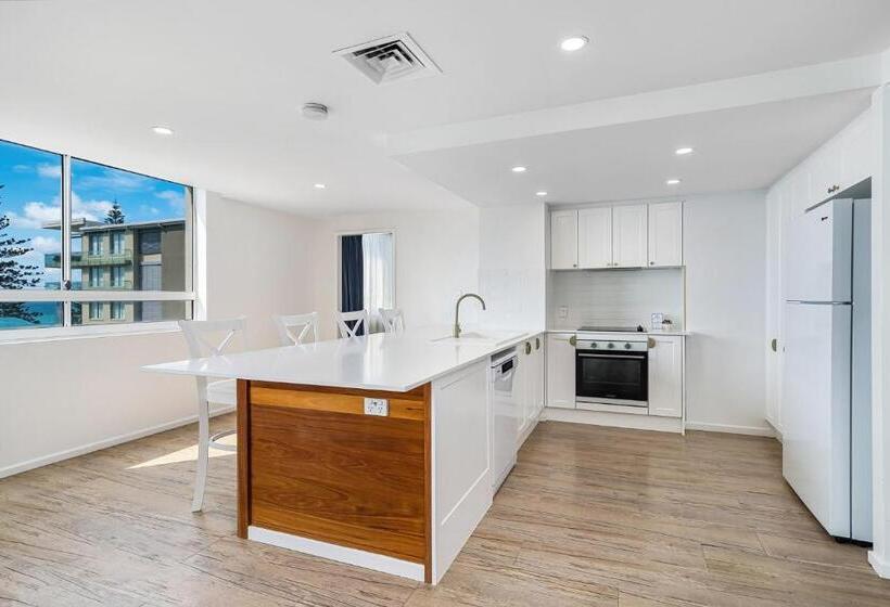 Kirra Beach Apartments