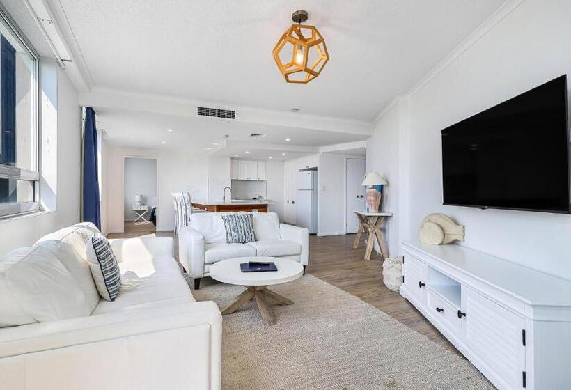 Kirra Beach Apartments