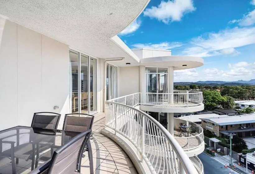 Kirra Beach Apartments