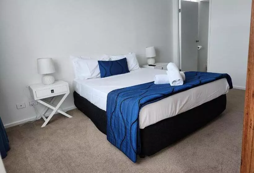 Kirra Beach Apartments