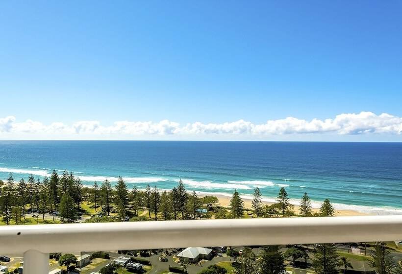 Oscar On Main Beach Resort