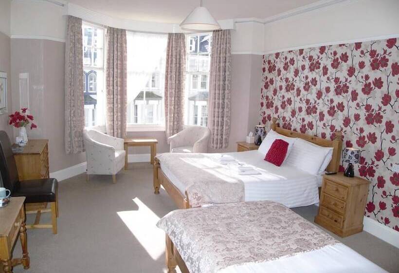 Пансион Beach House