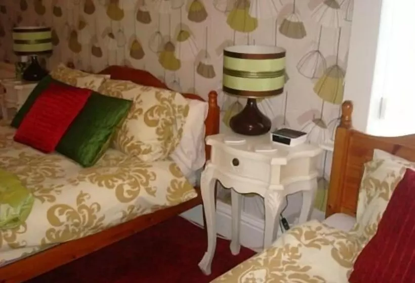 بنسيون Esklet Guest House