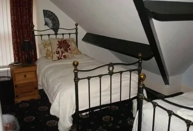 بنسيون Esklet Guest House