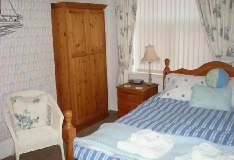 بنسيون Esklet Guest House