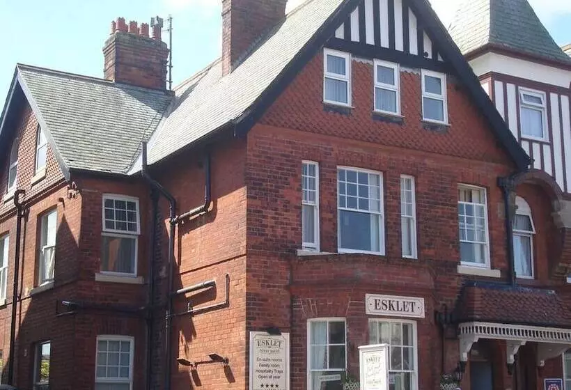 بنسيون Esklet Guest House