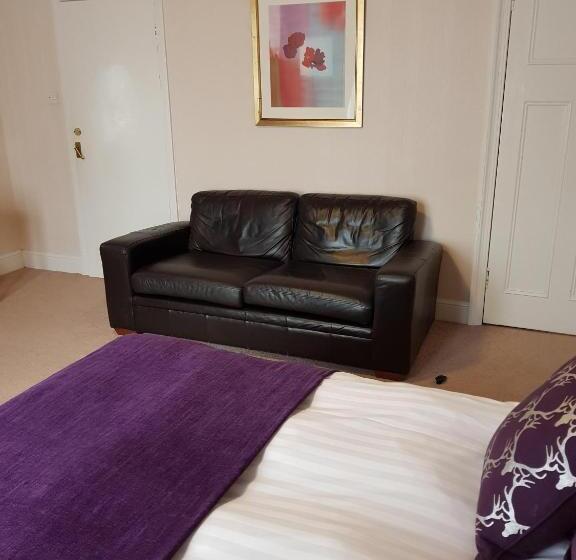 بنسيون Hamilton House