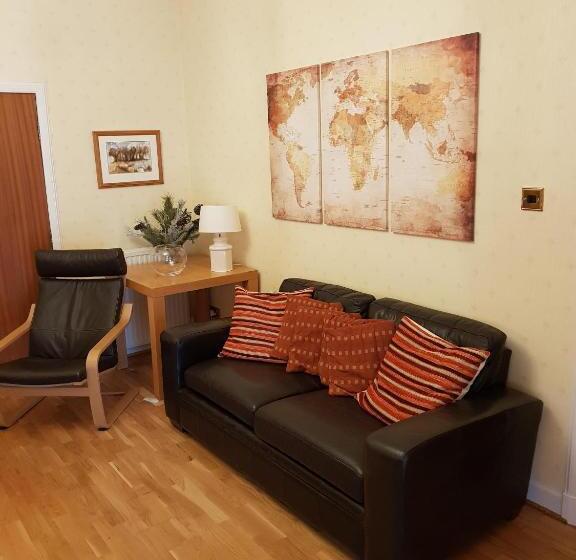 بنسيون Hamilton House