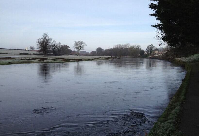 بنسيون Hamilton House