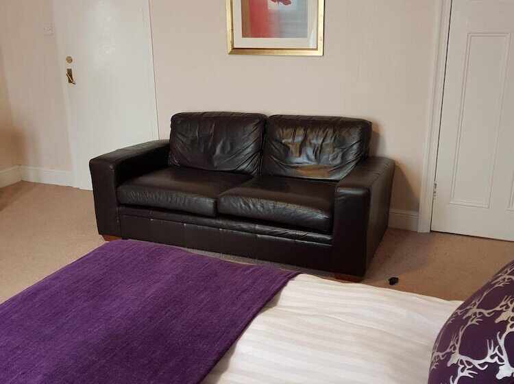 بنسيون Hamilton House