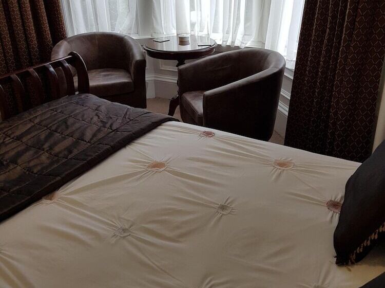 بنسيون Hamilton House